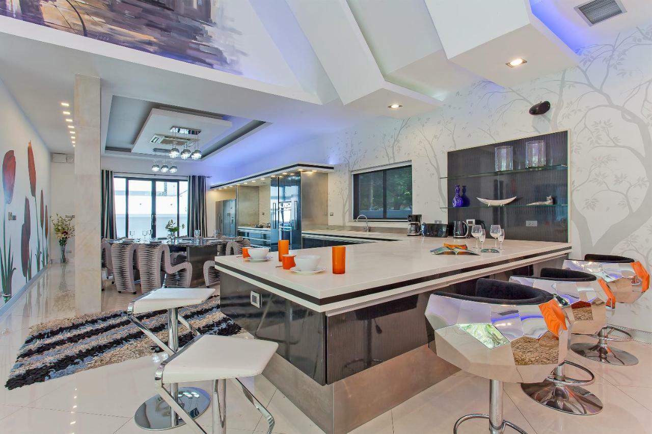 Royale Grand Villa Pattaya Εξωτερικό φωτογραφία